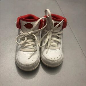 Jordan Kids Sneakers in White and Red